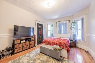 30 Brainerd Rd in Boston, MA - Foto de edificio - Building Photo