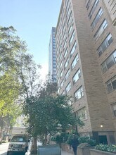 330 E 49th St in New York, NY - Building Photo - Building Photo