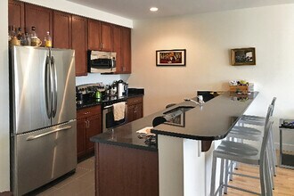 24 New Derby St, Unit 2 in Salem, MA - Building Photo - Building Photo