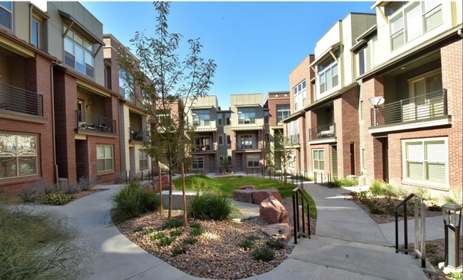 523 Primrose Ln in Louisville, CO - Foto de edificio - Building Photo