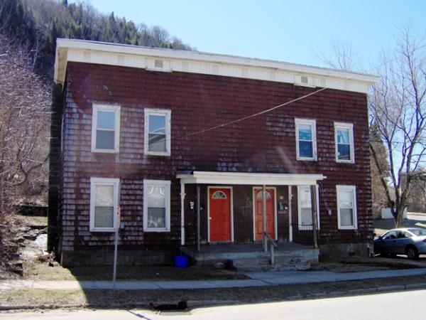 521-523 E Jefferson St in Little Falls, NY - Building Photo