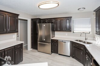 521 Pleasant Valley Dr in Burleson, TX - Building Photo - Building Photo