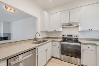 4685 Albany Cir, Unit 101 in San Jose, CA - Building Photo - Building Photo