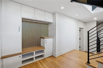 1033 Reeder Cir NE in Atlanta, GA - Building Photo - Building Photo