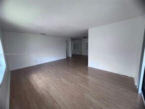2430 SW 81st Ave in Davie, FL - Building Photo - Building Photo