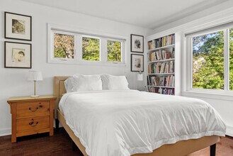 327 Co Rd 12 in East Meredith, NY - Foto de edificio - Building Photo