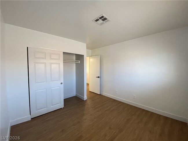 property at 4750 Thunderbolt Ave