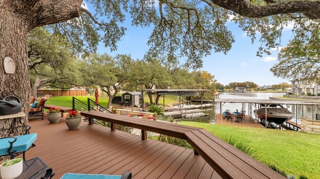 207 Elm Lodge Dr in Kingsland, TX - Building Photo - Building Photo