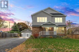 525 Larry Ave in Oshawa, ON - Building Photo