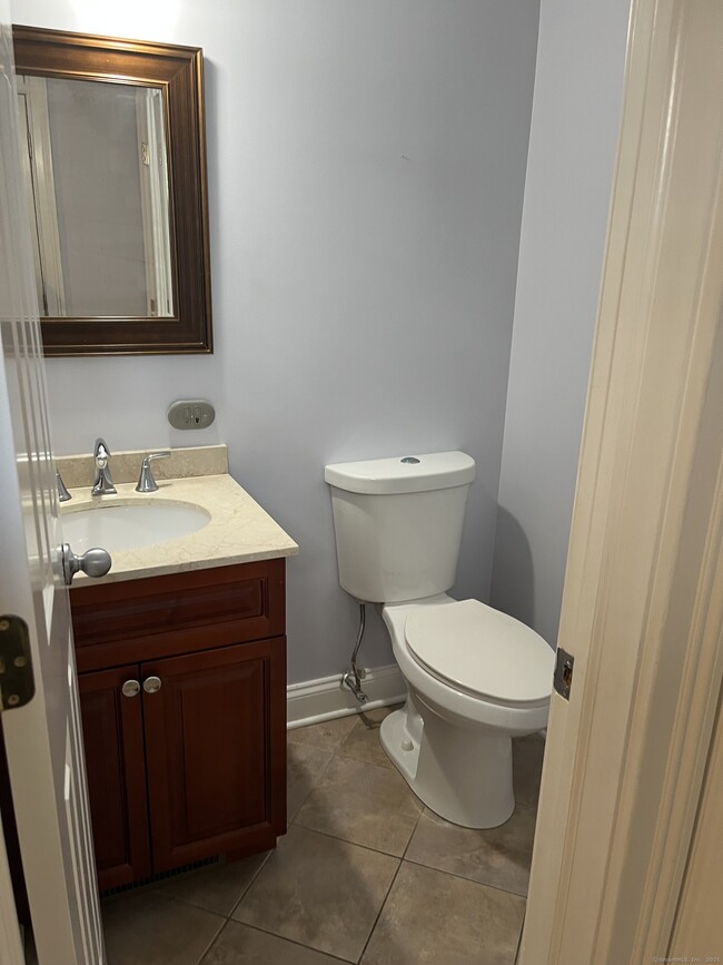 12 Fairfield Ave in Norwalk, CT - Building Photo - Building Photo