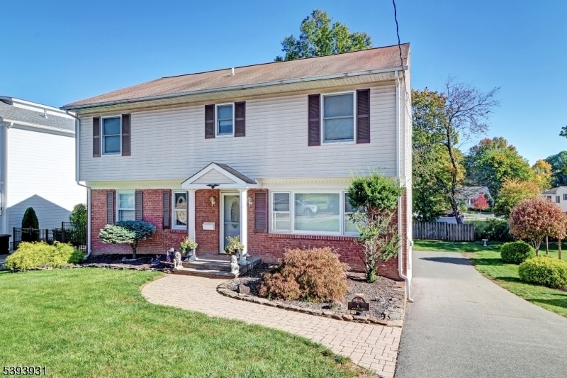 6 Roscoe Ave in Madison, NJ - Building Photo