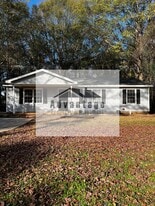 420 N Elizabeth Ln in Griffin, GA - Building Photo