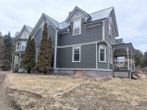 417 Cliff St in St Johnsbury, VT - Building Photo - Building Photo