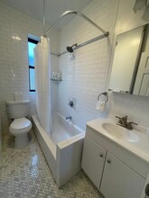 47-06 45th St in Queens, NY - Building Photo - Building Photo