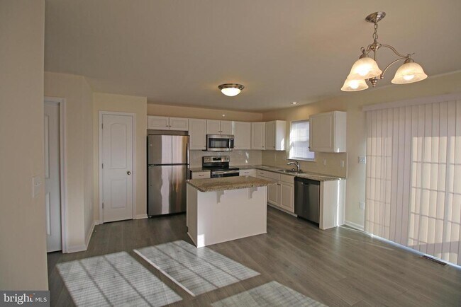 923 Admiral's Quay Dr in Mechanicsburg, PA - Building Photo - Building Photo