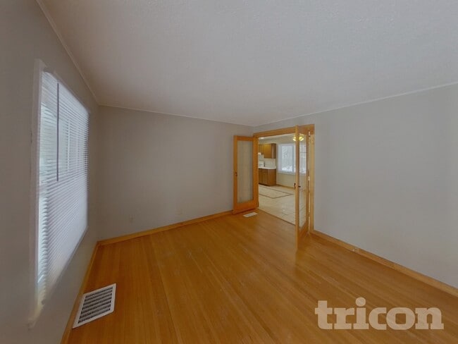 2605 Eastman Dr in St. Paul, MN - Building Photo - Building Photo