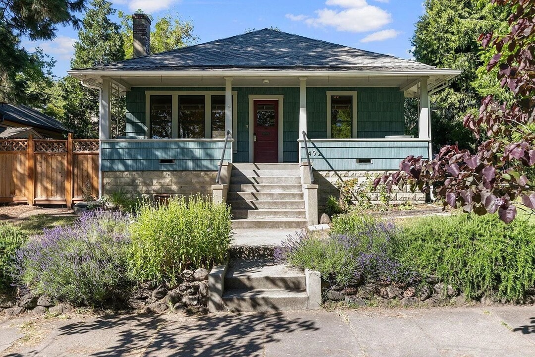 492 Allison St in Ashland, OR - Building Photo