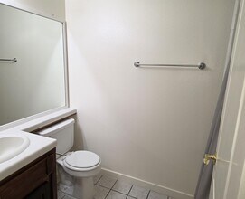 459 E Pebble Beach Dr in Fresno, CA - Building Photo - Building Photo