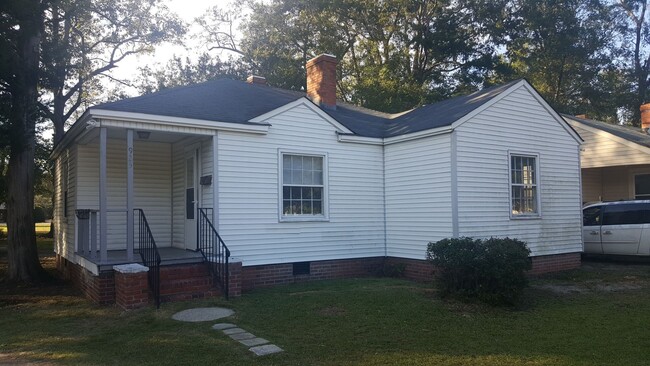925 Biggs St in Laurinburg, NC - Building Photo - Building Photo