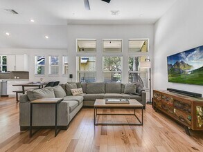 11205 Avery Station Loop in Austin, TX - Building Photo - Building Photo