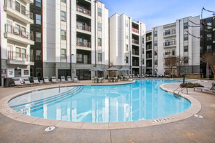 Yugo Atlanta Summerhill Apartamentos