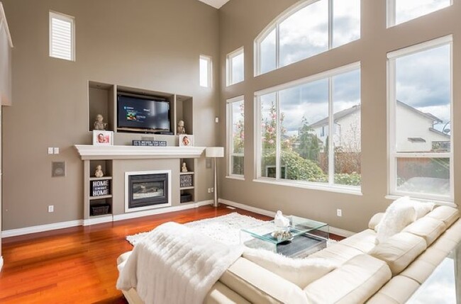 1028 Riverwood Gate in Port Coquitlam, BC - Building Photo - Building Photo
