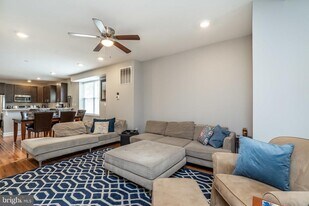 365 Bonsal St in Baltimore, MD - Building Photo