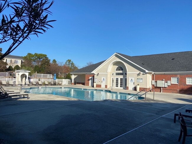 property at 2807 Bloomfield Ln