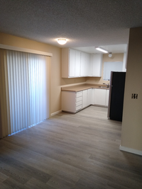 Churn Creek Village Apartments in Redding, CA - Building Photo - Building Photo