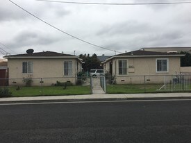 5122 Fostoria St in Cudahy, CA - Building Photo