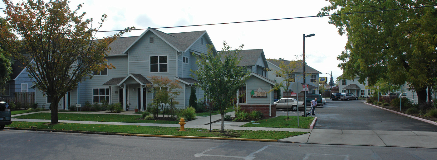 Highland Station in Salem, OR - Building Photo