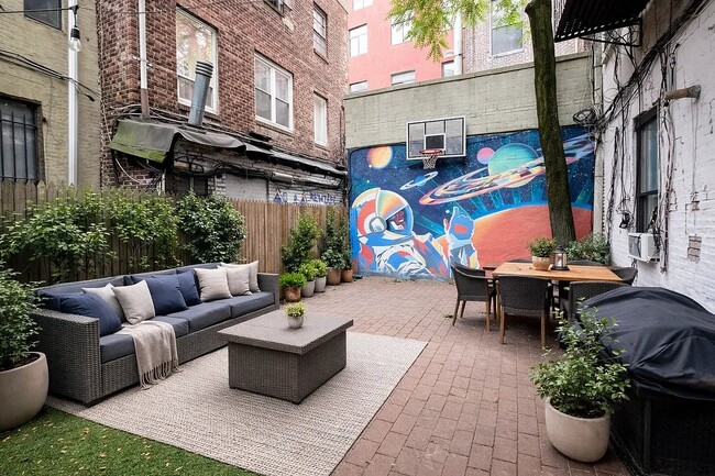 260 Elizabeth St, Unit 1A