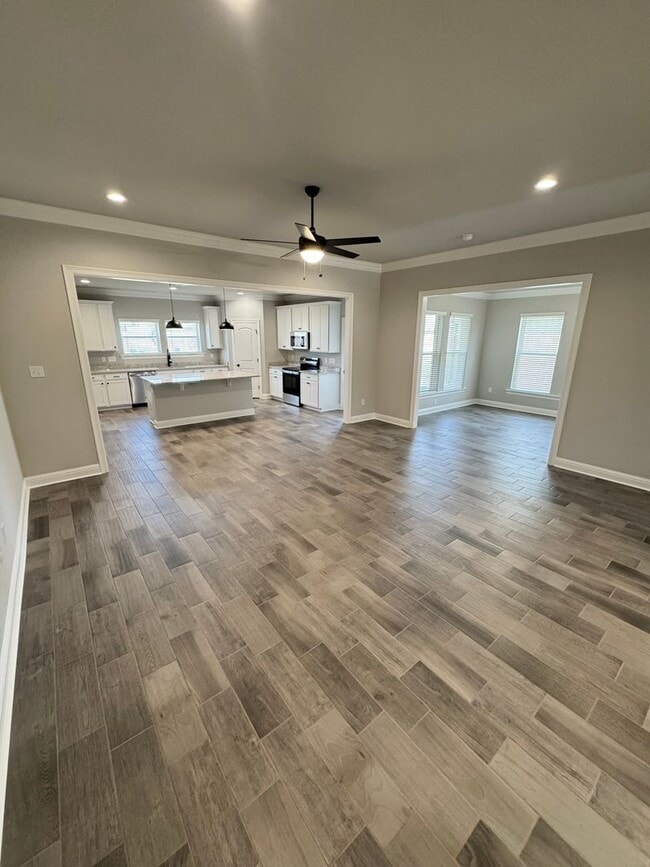 747 Crewe Ln in Bossier City, LA - Building Photo - Building Photo