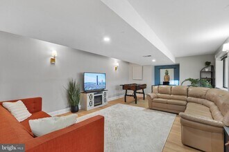 1329 Colvin Forest Dr in Vienna, VA - Building Photo - Building Photo