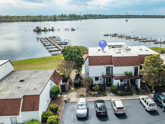 property at 110 S Washington St