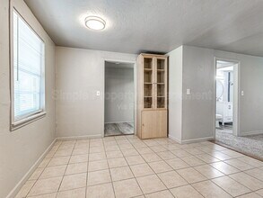 1108 Mallard Dr in Del City, OK - Building Photo - Building Photo