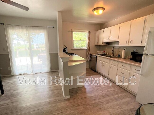 407 Priscilla Ln in Bloomington, IL - Building Photo - Building Photo