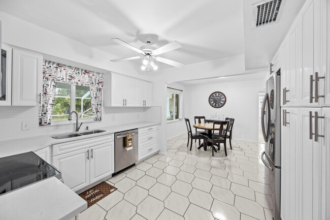 1742 W Terrace Dr in Lake Worth Beach, FL - Building Photo - Building Photo