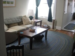 46 Orkney Rd, Unit 2 in Boston, MA - Foto de edificio - Building Photo