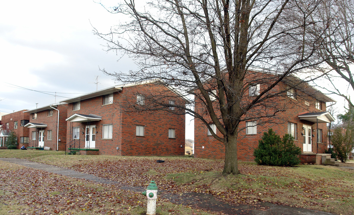 C.E. Price Apartments in Huntington, WV - Building Photo