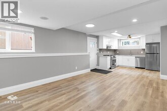 1225 Royal Ct in Port Coquitlam, BC - Building Photo - Building Photo