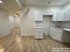 27 Egremont Rd, Unit A in Boston, MA - Building Photo - Building Photo