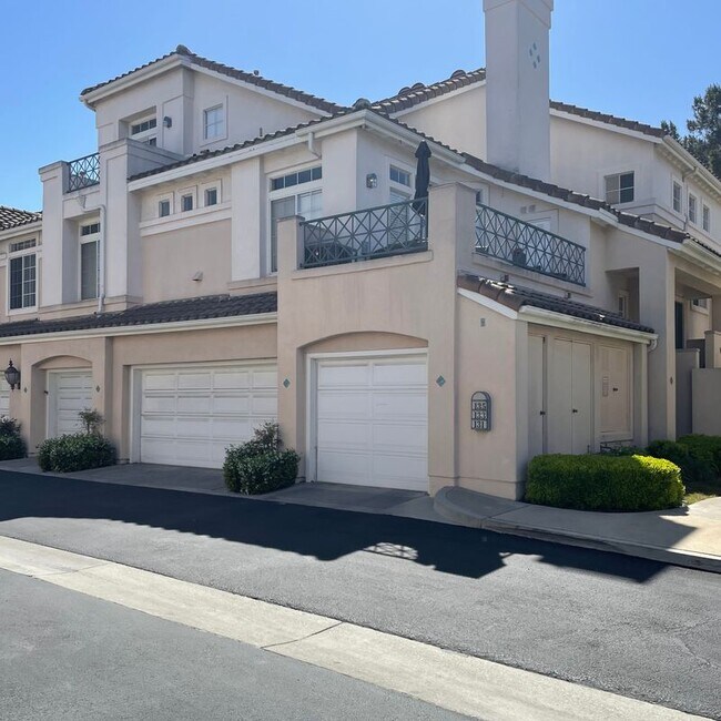 property at 135 Shorebreaker Dr