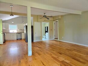 190 Short Beach Rd in Branford, CT - Building Photo - Building Photo