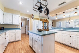 607 N Duncanville Rd in Cedar Hill, TX - Building Photo - Building Photo