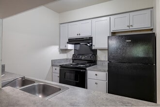 Benson Hills Apartments in Haslett, MI - Building Photo - Interior Photo