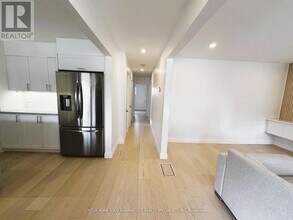 36 Queen St in Barrie, ON - Building Photo - Building Photo