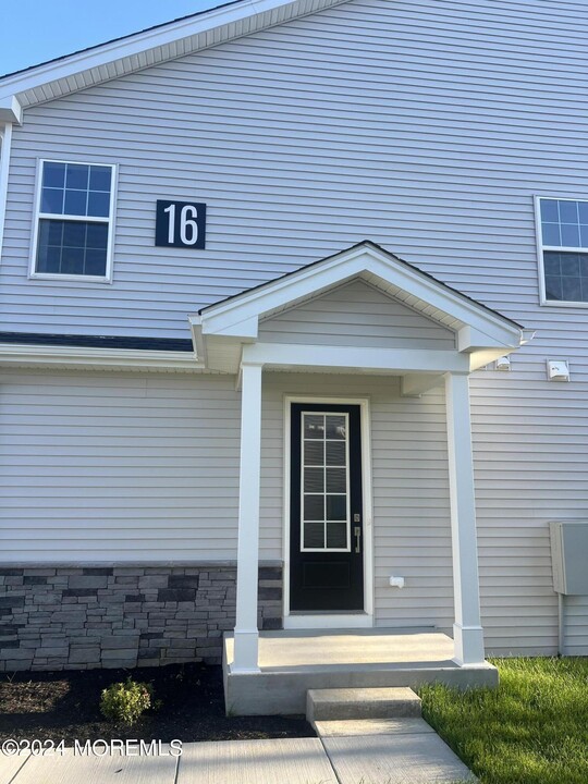 1608 Wrangler Ave in Marlboro, NJ - Building Photo