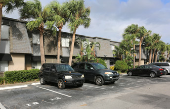 Metro at Michigan Park in Orlando, FL - Foto de edificio - Building Photo