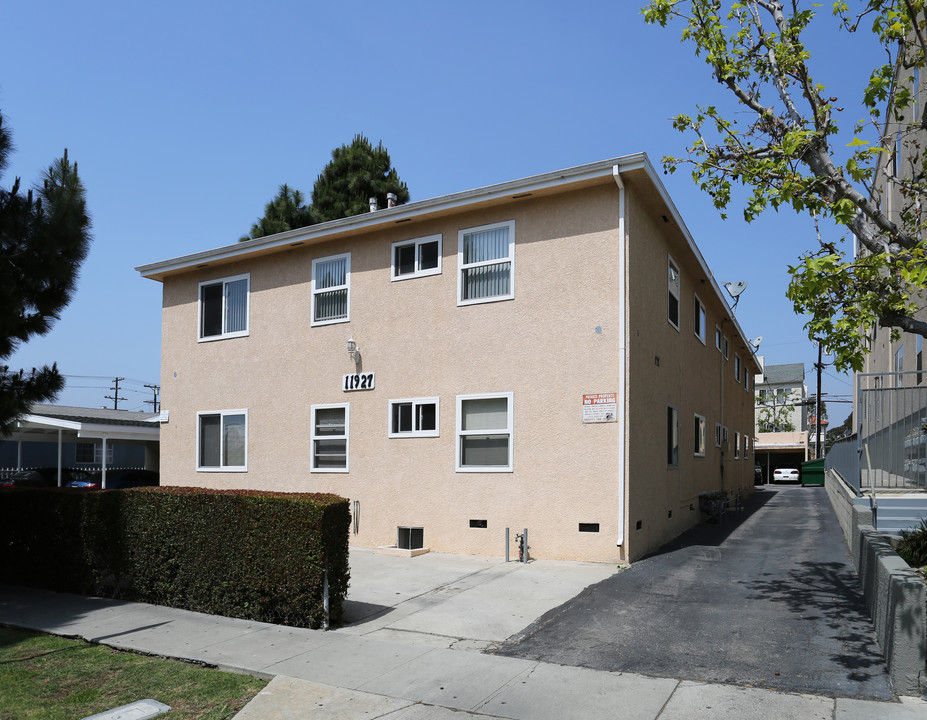 11927 Culver Blvd in Los Angeles, CA - Building Photo